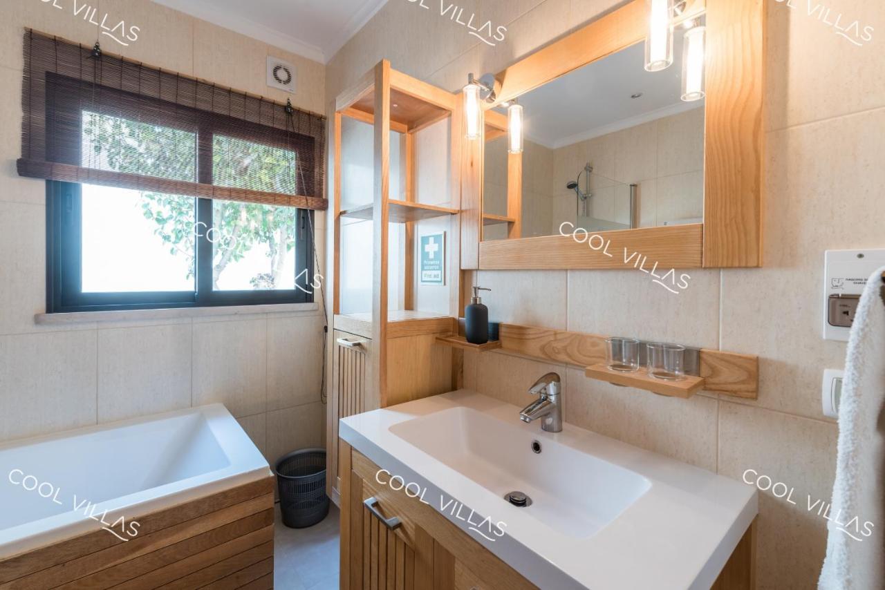 Apartamento Laurent - Beachfront And City Center Албуфейра Экстерьер фото